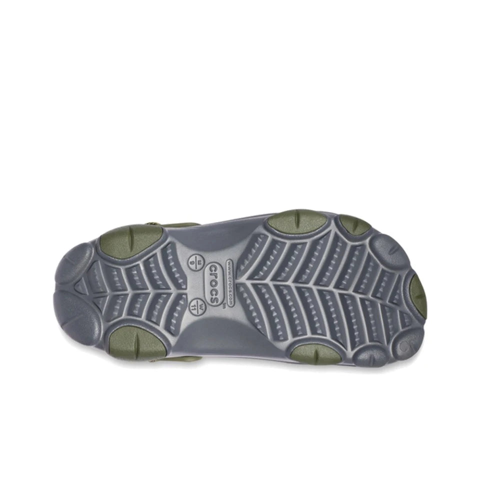 Sandales décontractées unisexes Crocs Classic Clog Terrain, conception antidérapante courte